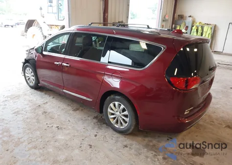 2018 Chrysler Pacifica Touring L из США, поврежденный, VIN 2C4RC1BG6JR258769